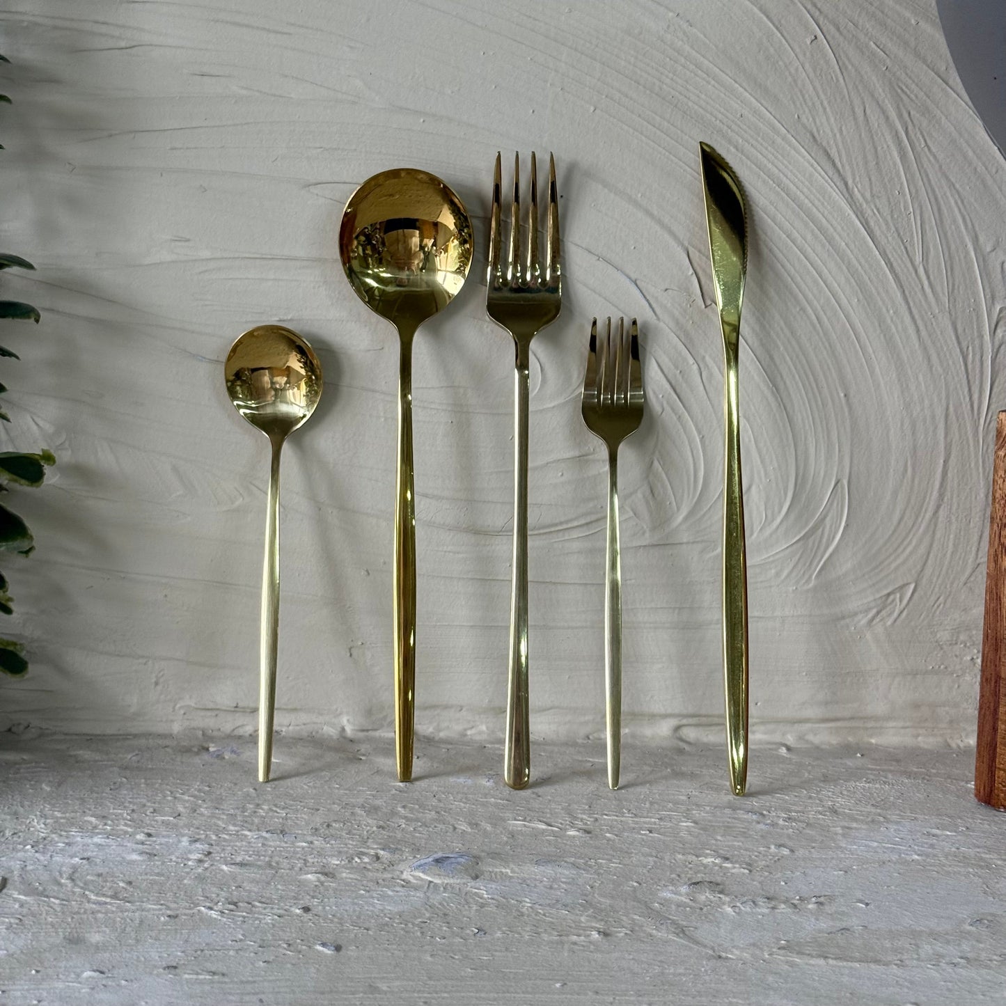 Zra Model 30 Parça 6 Kişilik Çatal Kaşık Bıçak Seti Gold (Çok Satanlarda)